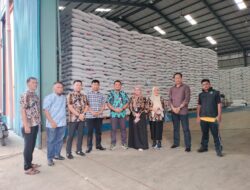 SATGAS PANGAN MABES POLRI BERKUNJUNG KE GUDANG BULOG PANAIKANG MAKASSAR