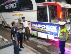 Kasat Lantas Polres Parepare Pimpin Tim Ram Check, Periksa Layak Jalan Kendaraan Dan Sosialisaikan Jam Waktu Mengemudi