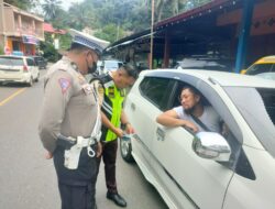 Tertibkan Kelengkapan Administrasi Kendaraan, Sat Lantas Polres Tator Dampingi Dispenda UPTD Samsat Gelar Razia