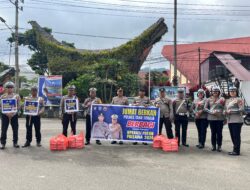 Jumat Berkah, Satuan Lantas Polres Tator Berbagi Makanan