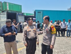 Polda Sulsel Kawal Pendistribusian surat suara 18 kabupaten Di Sulsel Pada Pilkada serentak tahun 2024-2025