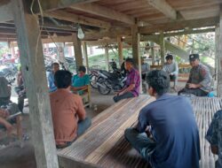 *Bhabinkamtibmas Bonggakaradeng Ajak Warga Jaga Keamanan Jelang Pilkada*