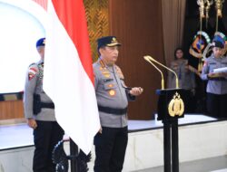 *Kapolri Pimpin Kenaikan Pangkat 4 Pati-Pamen Polri*