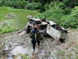 Kecelakaan Tragis Mobil Jatuh ke Jurang, Satu Orang Tewas