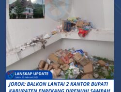 JOROK: Balkon Lantai 2 Kantor Bupati Kabupaten Enrekang  Dipenuhi Sampah