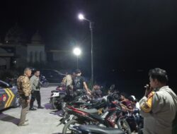 Personil polsek Lau melaksanakan patroli dibelang2 kelurahan maccini baji kec Lau dipimpin oleh wakapolsek lau ipda yoni surono dlbersama ka spkt polsek lau Aiptu Akbar