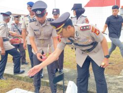 Pimpin Upacara Ziarah dan Tabur Bunga di TMP Masamba Sambut Hari Bhayangkara ke-79, AKBP Nugraha Pamungkas Ajak Personel Maknai Arti Pengabdian
