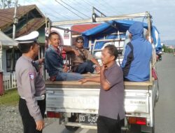 Satlantas Polres Luwu Utara Edukasi Pengemudi Pick Up Lewat Program “Polantas Menyapa