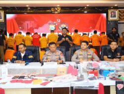 Polda Sulsel Gelar Press Release Kasus Tindak Pidana dalam Aksi Unras di Wilayah Hukum Polda Sulsel, Tetapkan 53 Tersangka