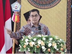 Hadiri Wisuda IAKN Toraja, Bupati Zadrak Tekankan Pentingnya Karakter, Iman, dan Soroti Eksekusi Tongkonan: Simbol Persatuan Harus Dijaga