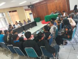 Mahasiswa Seko Melakukan Audiensi Dengan Beberapa Anggota DPRD Luwu Utara Usai Melakukan Aksi Demo