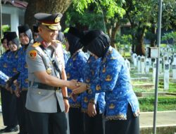 Polda Sulsel Gelar Upacara Ziarah dan Tabur Bunga Peringati HUT Ke-54 KORPRI