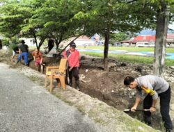 Polsek Baebunta Bersama Pemerintah dan Warga Laksanakan Kerja Bakti di Kelurahan Salassa