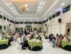 Semangat Basamo Bajaso,Basamo Basuo Bukber Alumni Farmasi Unand Himpun Puluhan Juta Rupiah untuk Korban Banjir Padang