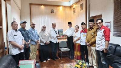 Gerak Cepat Panitia CDOB Toraja Barat Serahkan Dokumen Dan Naskah Akademik Ke Pemprov Sulsel